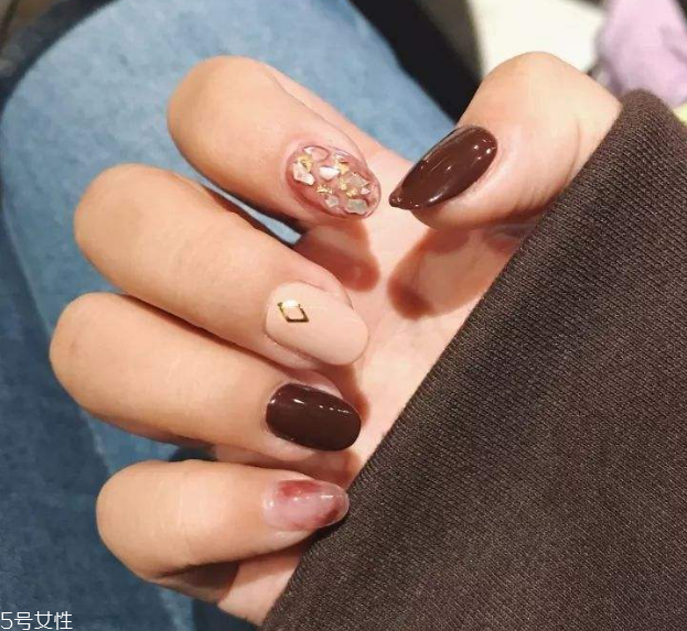 秋冬美甲流行趨勢(shì) 美甲秋冬新款圖片 秋冬美甲流行趨勢(shì) 美甲秋冬新款圖片