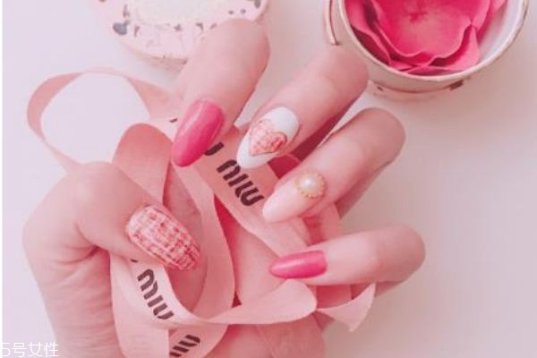 2019最好看的秋冬美甲 2019最火秋冬美甲 2019最好看的秋冬美甲 2019最火秋冬美甲