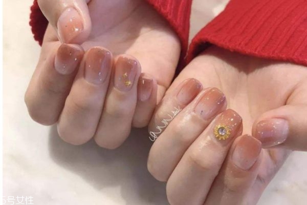 2019最好看的秋冬美甲 2019最火秋冬美甲 2019最好看的秋冬美甲 2019最火秋冬美甲