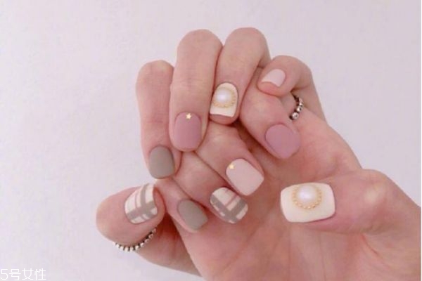 2019最好看的秋冬美甲 2019最火秋冬美甲 2019最好看的秋冬美甲 2019最火秋冬美甲