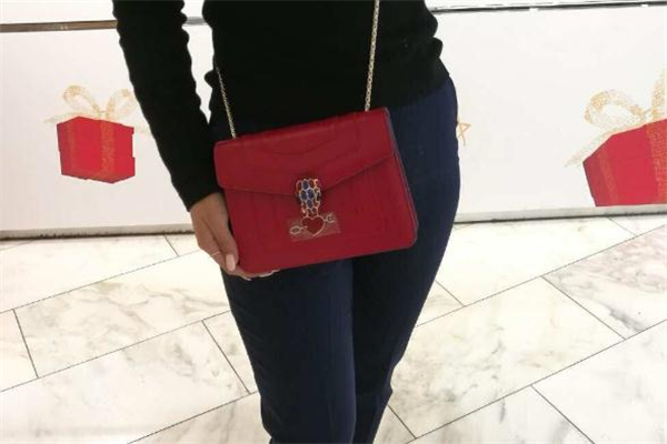 寶格麗2019情人節(jié)限定包包尺寸 充滿愛(ài)的氣息