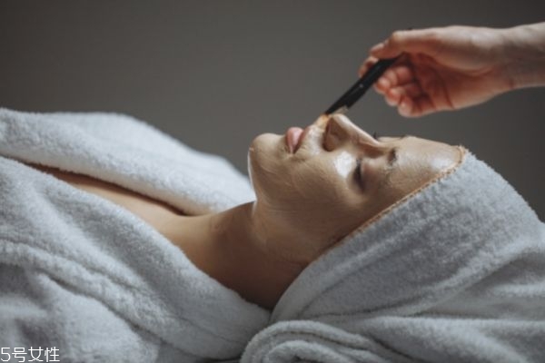 面膜怎么使用最有效 補(bǔ)水面膜使用方法 面膜怎么使用最有效 補(bǔ)水面膜使用方法