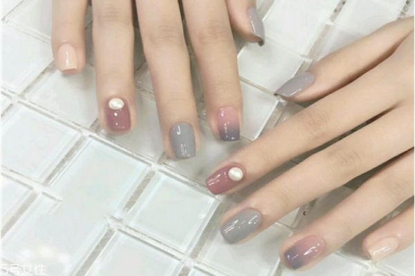 秋冬美甲流行趨勢(shì) 美甲秋冬新款圖片 秋冬美甲流行趨勢(shì) 美甲秋冬新款圖片