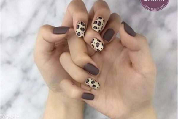 2019最好看的秋冬美甲 2019最火秋冬美甲 2019最好看的秋冬美甲 2019最火秋冬美甲