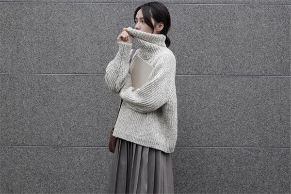 小個(gè)子穿什么毛衣好看 今年流行這幾款