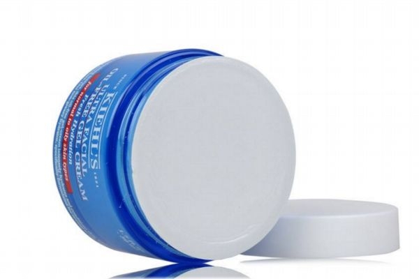 護膚一定要用面霜嗎 乳液與面霜的正確使用方法 護膚一定要用面霜嗎 乳液與面霜的正確使用方法