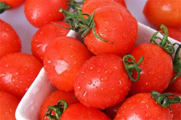 圣女果和香蕉能一起吃嗎 兩者不相克 圣女果和香蕉能一起吃嗎 兩者不相克