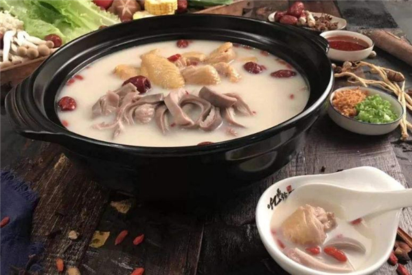 豬肚雞什么時(shí)候放牛奶 加水的時(shí)候 豬肚雞什么時(shí)候放牛奶 加水的時(shí)候