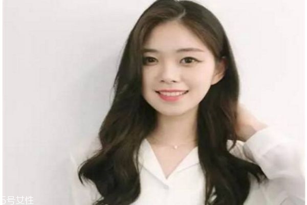 2019長(zhǎng)卷發(fā)發(fā)色 女神必備長(zhǎng)卷發(fā)發(fā)型 2019長(zhǎng)卷發(fā)發(fā)色 女神必備長(zhǎng)卷發(fā)發(fā)型