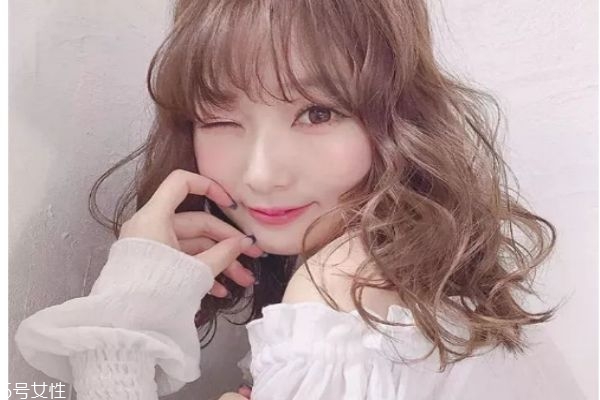 好看的長卷發(fā)發(fā)型圖片 蛋糕卷發(fā)型 好看的長卷發(fā)發(fā)型圖片 蛋糕卷發(fā)型