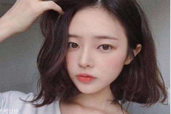 燙發(fā)后掉頭發(fā)很嚴(yán)重怎么辦 這些方法有效緩解掉頭發(fā) 燙發(fā)后掉頭發(fā)很嚴(yán)重怎么辦 這些方法有效緩解掉頭發(fā)