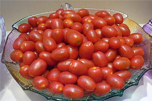 圣女果小孩子可以吃嗎 促進(jìn)生長發(fā)育 圣女果小孩子可以吃嗎 促進(jìn)生長發(fā)育