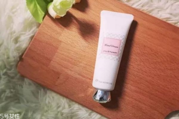 什么護(hù)手霜最補(bǔ)水 哪種護(hù)手霜最滋潤 什么護(hù)手霜最補(bǔ)水 哪種護(hù)手霜最滋潤