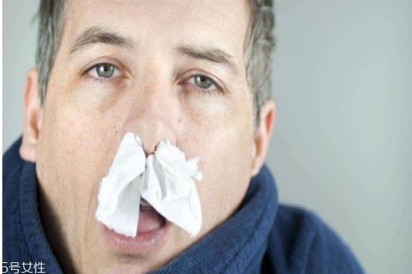 鼻子常常一邊通一邊不通？