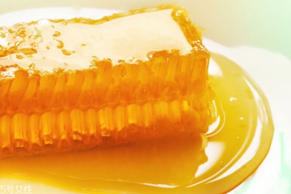 吃什么水果能美白全身 可以美白的食物 吃什么水果能美白全身 可以美白的食物