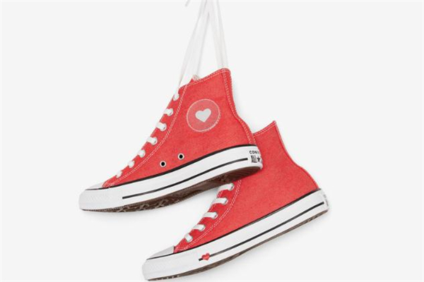 2019匡威情人節(jié)限定多少錢(qián) 炒賣價(jià)遠(yuǎn)高于原價(jià)