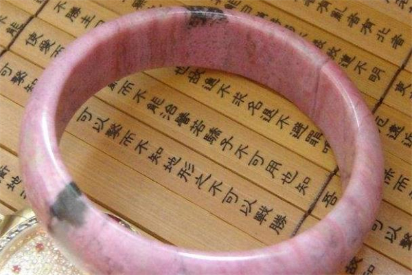 桃花玉值錢(qián)嗎 收藏價(jià)值并不高