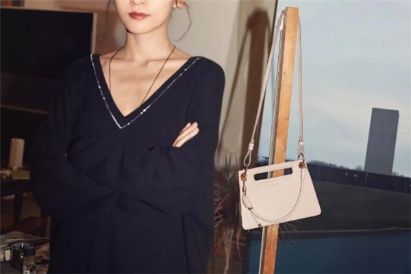 2019紀梵希情人節(jié)限定包包價格 粉嫩少女心 2019紀梵希情人節(jié)限定包包價格 粉嫩少女心