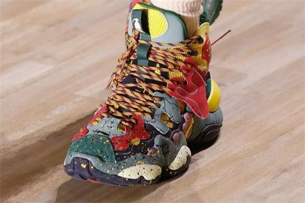 李寧2019紐約時(shí)裝周新品預(yù)覽 中國(guó)李寧強(qiáng)勢(shì)登陸 李寧2019紐約時(shí)裝周新品預(yù)覽 中國(guó)李寧強(qiáng)勢(shì)登陸