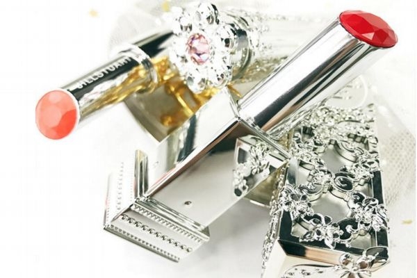 jill stuart蕾絲花漾戀唇膏方管好嗎 jill stuart蕾絲花漾戀唇膏方管好嗎