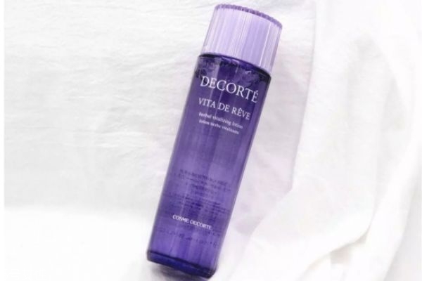 修復型化妝水有哪些 化妝水精華水修復水有什么區(qū)別 修復型化妝水有哪些 化妝水精華水修復水有什么區(qū)別