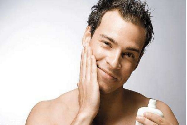 男士護(hù)膚品和女士護(hù)膚品有什么區(qū)別 實(shí)用男性護(hù)膚技巧 男士護(hù)膚品和女士護(hù)膚品有什么區(qū)別 實(shí)用男性護(hù)膚技巧