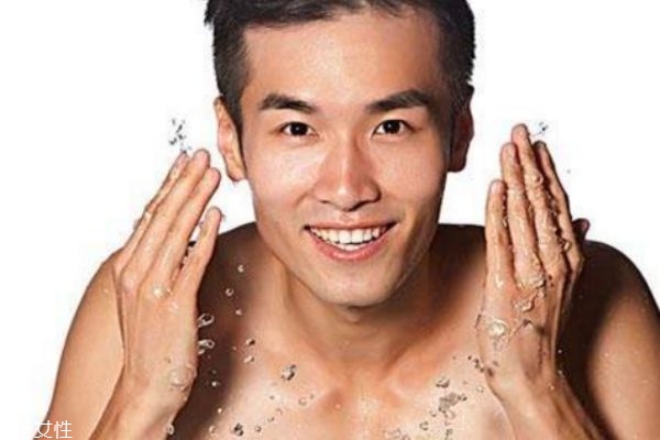 男士護(hù)膚品和女士護(hù)膚品有什么區(qū)別 實(shí)用男性護(hù)膚技巧 男士護(hù)膚品和女士護(hù)膚品有什么區(qū)別 實(shí)用男性護(hù)膚技巧