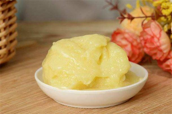 月經(jīng)期可以吃蜂王漿嗎 適量食用有好處 月經(jīng)期可以吃蜂王漿嗎 適量食用有好處