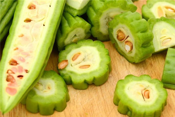 苦瓜變軟了還能吃嗎 不影響食用 苦瓜變軟了還能吃嗎 不影響食用