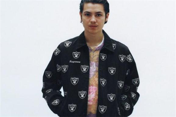 supreme2019春夏新品發(fā)售時間 多款聯(lián)名強勢登場