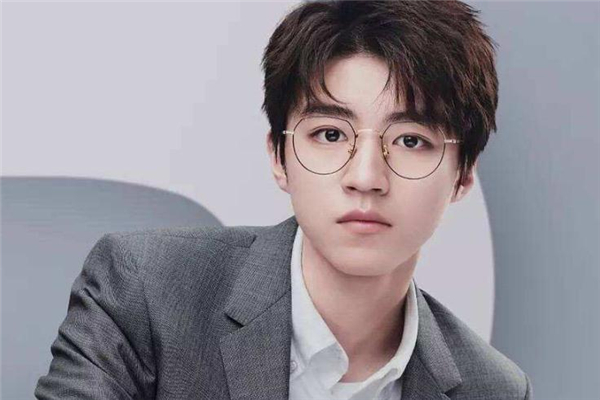 暴龍眼鏡真假辨別 認準防偽標識 暴龍眼鏡真假辨別 認準防偽標識