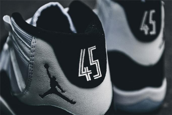 aj11康扣和aj13熊貓哪個(gè)好 兩大爆款配色 aj11康扣和aj13熊貓哪個(gè)好 兩大爆款配色