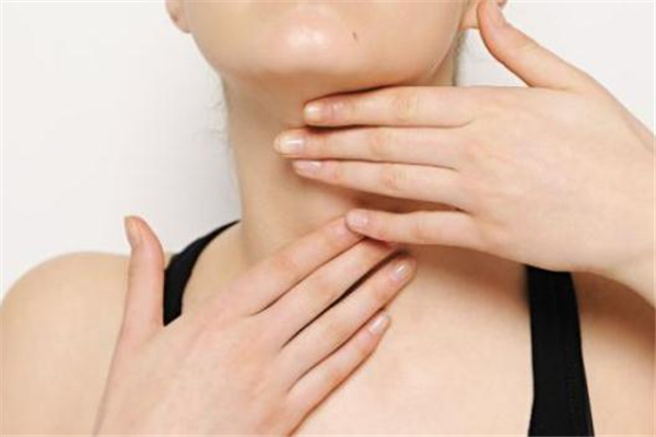 脖子上喜歡長痘痘，是你吃錯東西了