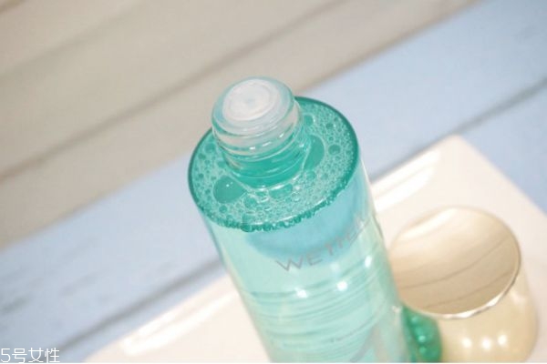 溫碧泉的護(hù)膚品怎么樣 溫碧泉護(hù)膚品適合年齡 溫碧泉的護(hù)膚品怎么樣 溫碧泉護(hù)膚品適合年齡