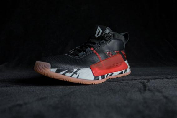 阿迪達(dá)斯利拉德5耐磨嗎 dame5水泥地測(cè)評(píng) 阿迪達(dá)斯利拉德5耐磨嗎 dame5水泥地測(cè)評(píng)