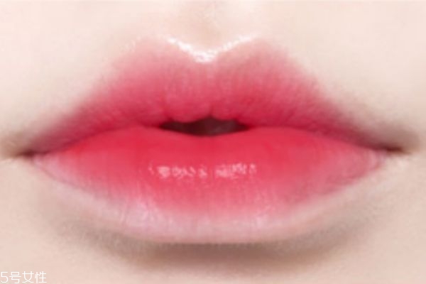 伊蒂之屋甜蜜之戀晶瑩炫彩唇膏哪個(gè)顏色好看 伊蒂之屋甜蜜之戀晶瑩炫彩唇膏哪個(gè)顏色好看