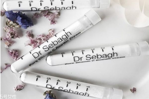 vc和煙酰胺哪個(gè)美白效果更好 vc和煙酰胺哪個(gè)更美白 vc和煙酰胺哪個(gè)美白效果更好 vc和煙酰胺哪個(gè)更美白