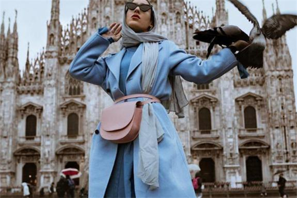 風衣配什么裙子好看 內搭決定氣質