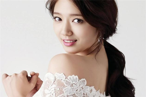 微笑唇手術(shù)后多久恢復(fù) 一到三個(gè)月 微笑唇手術(shù)后多久恢復(fù) 一到三個(gè)月