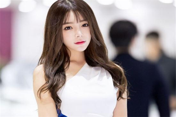 微笑唇手術(shù)幾天拆線(xiàn) 一周左右