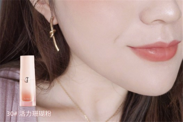 阿瑪尼粉胖丁試色 阿瑪尼春夏彩妝系列 阿瑪尼粉胖丁試色 阿瑪尼春夏彩妝系列