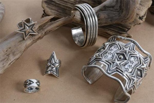 cody sanderson是什么牌子 潮流巨星最愛的配飾 cody sanderson是什么牌子 潮流巨星最愛的配飾