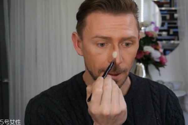 挺拔鼻子怎么畫 怎么畫鼻影顯立體 挺拔鼻子怎么畫 怎么畫鼻影顯立體