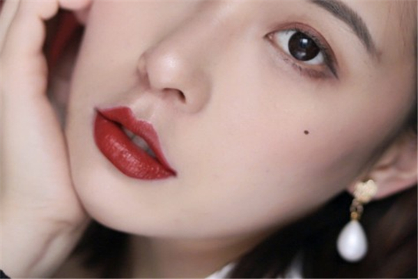 雅詩(shī)蘭黛金管305口紅多少錢 升級(jí)金管口紅