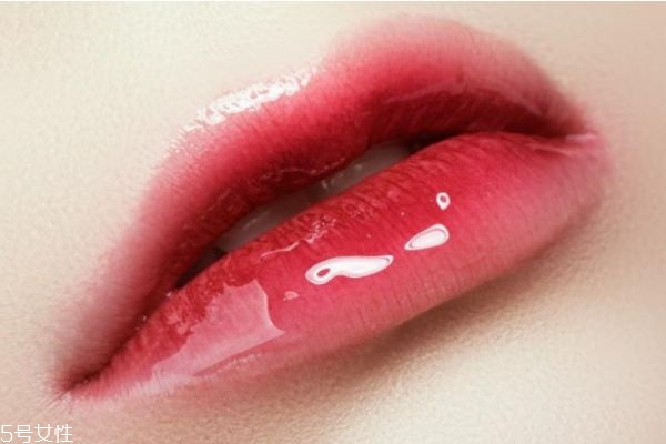 新手唇妝教學(xué),3招打造完美唇妝 新手唇妝教學(xué),3招打造完美唇妝