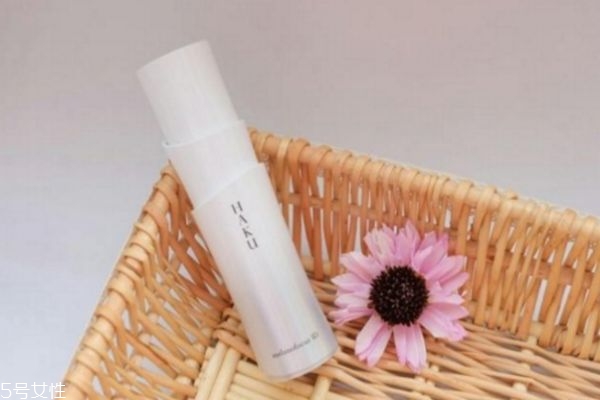 傳明酸精華白天能用嗎 傳明酸需要避光使用嗎 傳明酸精華白天能用嗎 傳明酸需要避光使用嗎