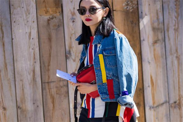 牛仔外套為什么要用鹽水泡 預防褪色