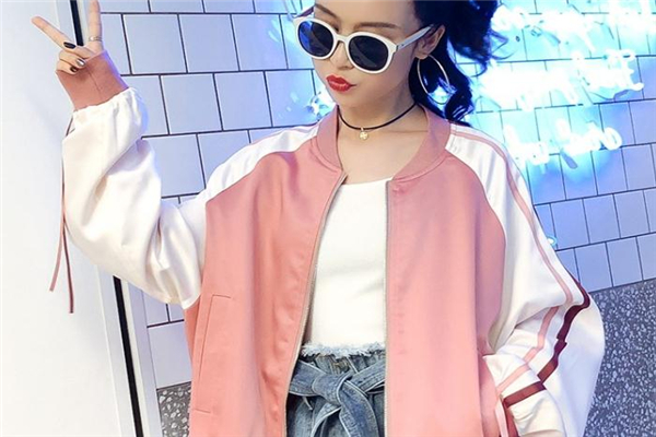 棒球服要買大一碼嗎 看個(gè)人搭配 棒球服要買大一碼嗎 看個(gè)人搭配