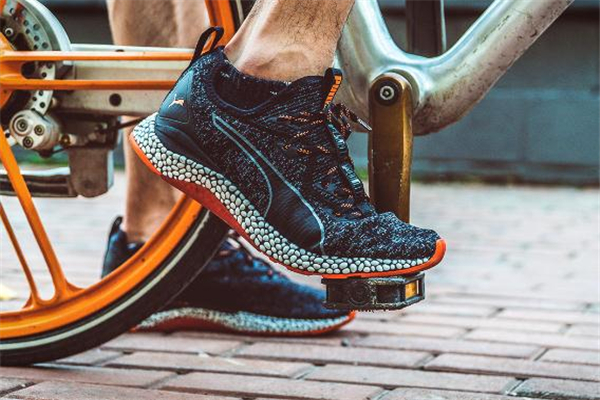 彪馬hybrid和阿迪達(dá)斯boost哪個(gè)好 頂級(jí)緩震科技 彪馬hybrid和阿迪達(dá)斯boost哪個(gè)好 頂級(jí)緩震科技