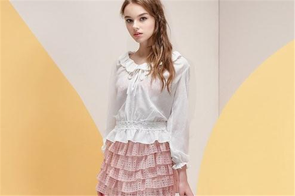 雪紡衫太透了怎么辦 巧妙選擇內(nèi)搭 雪紡衫太透了怎么辦 巧妙選擇內(nèi)搭